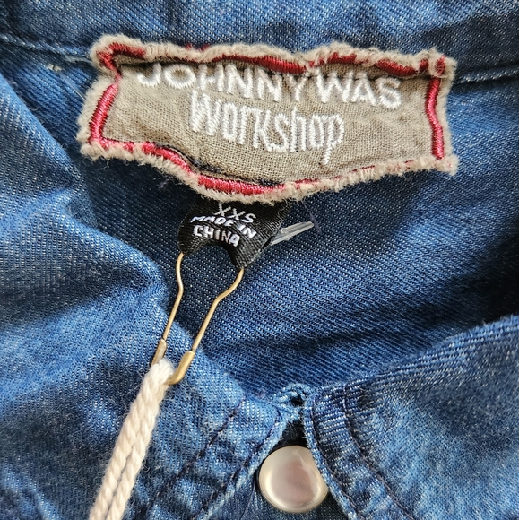 Johnny Was Toni Relaxed Fit Denim Shirt Heavy Embroidery Pear Snap Western XXS - Picture 4 of 15